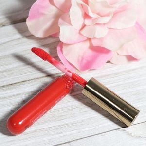 5️⃣/$25 BECCA Lip Icing Glow Gloss in Candy Cane